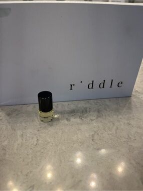Riddle Body Oil - Clear Bottle with Black Cap
